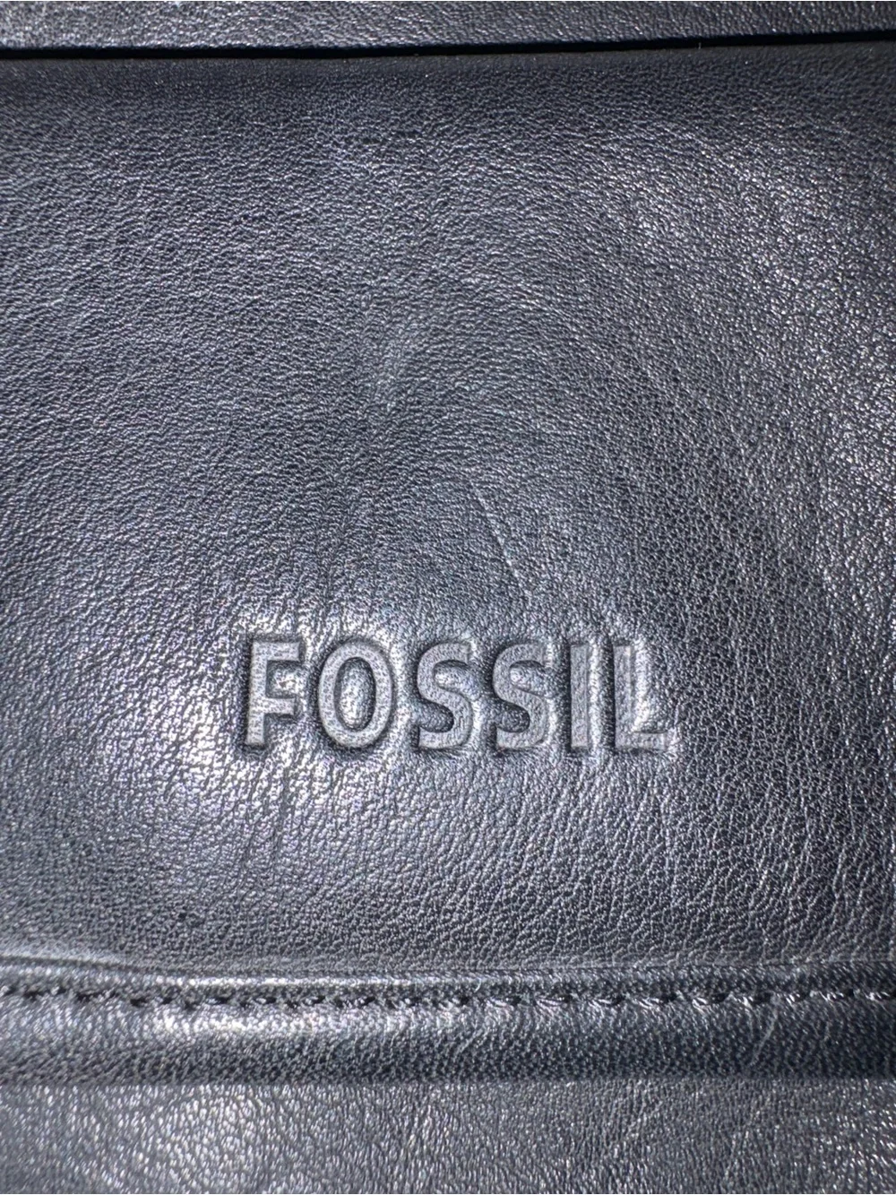 Fossil Black Leather Men's Wallet with Embossed Logo